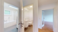 3-ZW Flur - Wohnen wie neu: 3-Zi.-Wohnung im 1. OG mit Sonnenbalkon – KA-Nordweststadt
