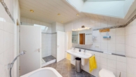 Großzügiges 1FH DG Bad - Repräsentatives Architektenhaus mit Galerie, Atriumgarten & hochwertiger Ausstattung – Ettlingen-Spe