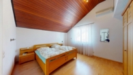 Großzügiges 1FH DG Schlafen 2 - Repräsentatives Architektenhaus mit Galerie, Atriumgarten & hochwertiger Ausstattung – Ettlingen-Spe