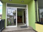 Neuvermietung: Etablierter Friseursalon – zentrale Lage in Muggensturm (andere Nutzung möglich) - Friseurladen EG Eingang