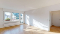 3-ZW OG, Wohnen - Einziehen & Genießen: 3-Zi.-Wohnung im 1. OG auf Neubauniveau – Sonnenbalkon in der Nordweststadt