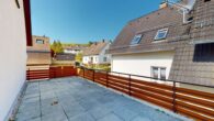Für Jung & Alt: Vielseitig nutzbare DHH mit 2 Wohnungen, großem Grundstück & Scheune in Schöllbronn - OG, Terrasse