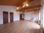 1-ZW, Wohnen - Gemütliche Galeriewohnung mit Balkon, EBK und Stellplatz, PF-Sonnenberg